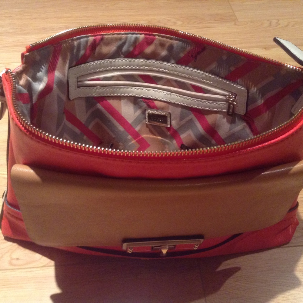 Guess clutch - Picture 2 of 3